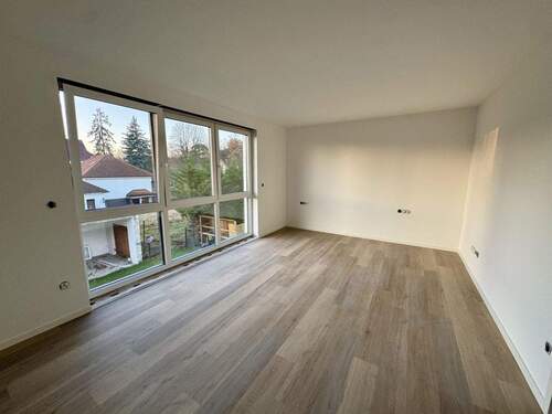 Schlafzimmer im 1.OG - 8 Zimmer Doppelhaushälfte in Rangsdorf