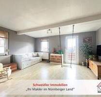 Viel Platz für Zwei: Sonniger Altbau-Charme mit Balkon und EBK in Rückersdorf