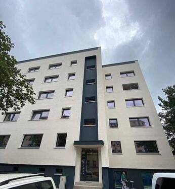 Hausansicht - komplett möbliert - Einziehen und Wohlfühlen