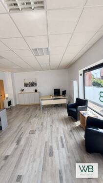 Große Büroraum rechts - 3 Zimmer Büro zur Miete in Wolfsburg / Ehmen