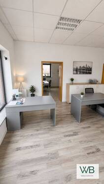 Große Büroraum links - Büro mit 70,00 m&sup2; in Wolfsburg / Ehmen zur Miete