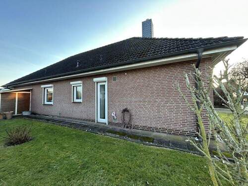 Seitliche Hausansicht - 