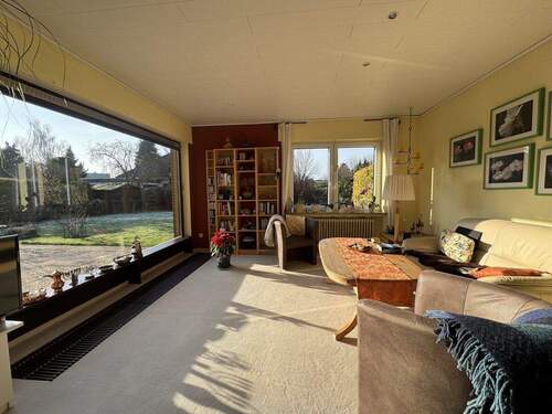 Wohnzimmer - 9 Zimmer Einfamilienhaus in Varel