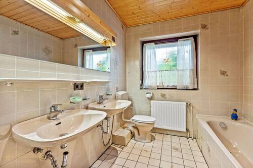 Badezimmer Erdgeschoss - 