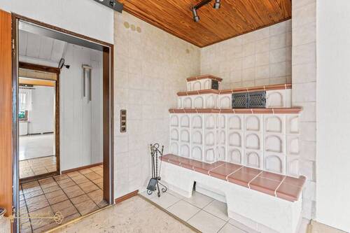 Kachelofen im Wohnzimmer EG - 