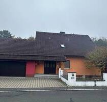 Schönes Einfamilienhaus in Eschenbach i. d. OPf., ohne Makler - Eschenbach i.d.OPf.