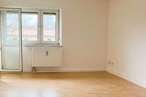 Wohnzimmer - 3 Zimmer Einfamilienhaus in Erding