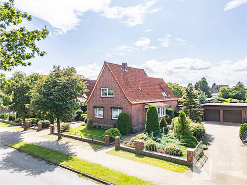 Luftbild Straße - 7 Zimmer Einfamilienhaus zum Kaufen in Bardowick