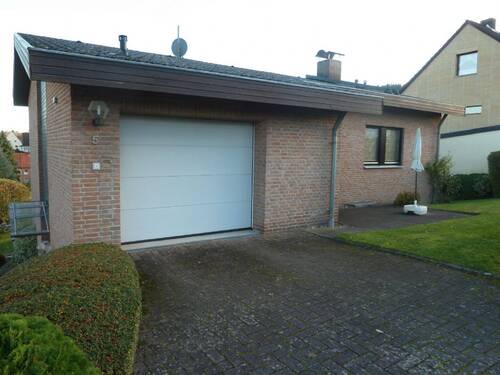 Ansicht Straßenseiten - Einfamilienhaus mit 142,00 m² in Kirchbrak zum Kaufen