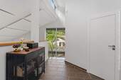 Galerie (12,59 m²) ebenfalls mit Blick in den Garten - 