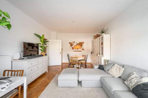 Wohnbereich - 3 Zimmer Etagenwohnung in München