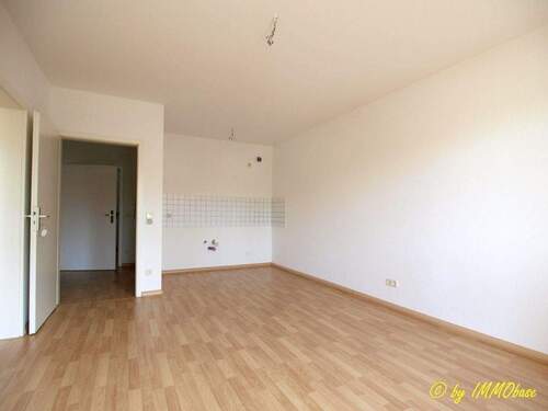 Wohnbeispiel - Wohnzimmer und Küchenbereich - 