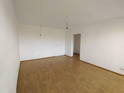 Wohnzimmer - 2 Zimmer Etagenwohnung zur Miete in Mannheim