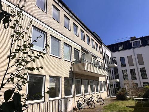 Gebäudeansicht Rückseite - Fünf Wohnungen in gefragter Lage von Lichterfelde-Ost