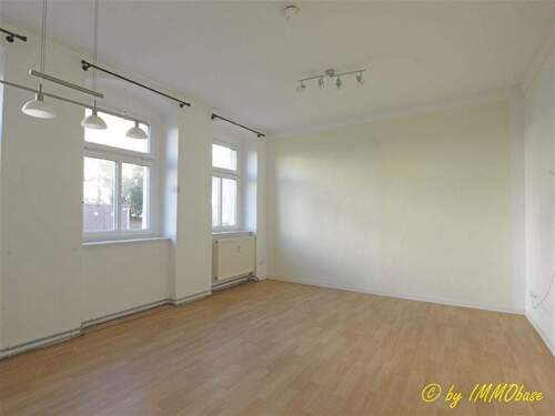 Wohnzimmer - 3 Zimmer Etagenwohnung in Hainichen