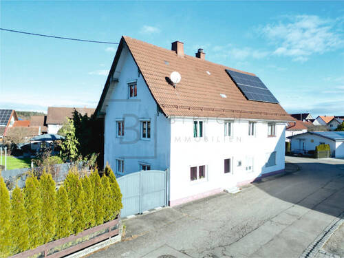 Außenbilder - 7 Zimmer Einfamilienhaus in Tannheim