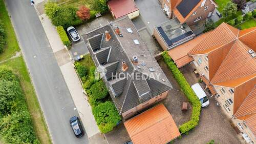 Außenansicht Drohne 3 - 8 Zimmer Doppelhaushälfte zum Kaufen in Hannover