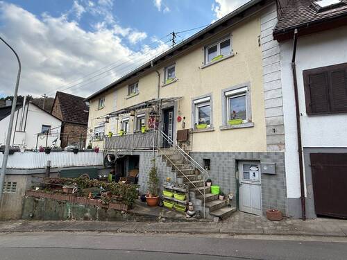 Straßenansicht - Umfangreich saniertes Haus in Gehrweiler