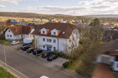 03_Frontansicht 2 - 3 Zimmer Etagenwohnung in Langgöns