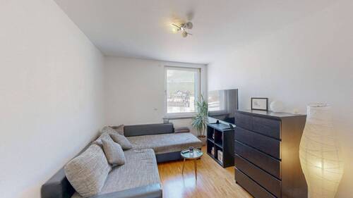 derzeit Wohnzimmer / WG-Zimmer I - Etagenwohnung mit 90,00 m&sup2; in Würzburg zum Kaufen