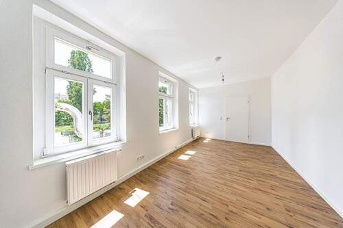 Wohnzimmer - 2 Zimmer Etagenwohnung zum Kaufen in Leipzig