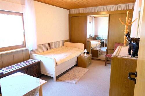 Schlafzimmer EG 1 - 