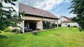 Ansicht aus Garten... - Einfamilienhaus mit 210,00 m² in Dohna zum Kaufen