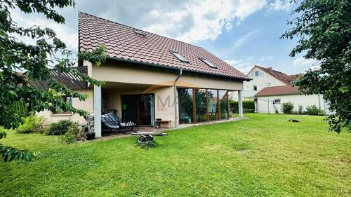 Ansicht aus Garten... - Einfamilienhaus mit 210,00 m² in Dohna zum Kaufen