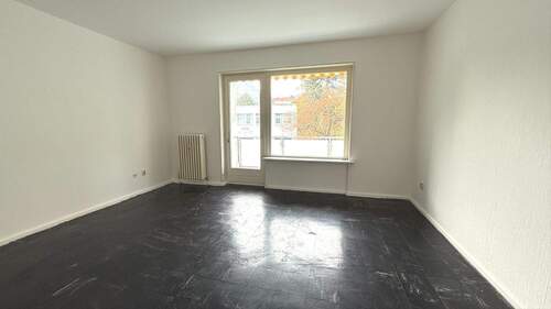 Wohnzimmer - 1 Zimmer Etagenwohnung zum Kaufen in Berlin