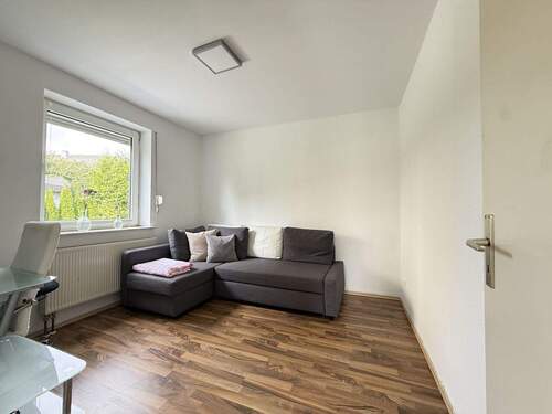 Arbeits-/ Kinderzimmer Erdgeschoss - 