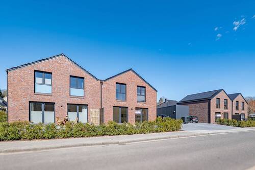 Außen - Hochwertiges Doppelhaus zu vermieten!