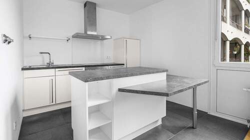 Küche mit EBK - Etagenwohnung mit 44,60 m² in München zum Kaufen