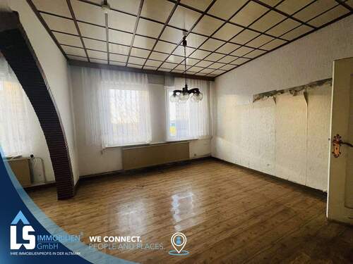 Zimmer im EG - Einfamilienhaus mit 100,00 m&sup2; in Stendal zum Kaufen