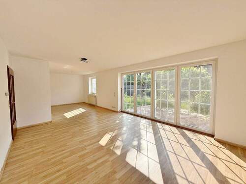 Wohn- und Essbereich - 