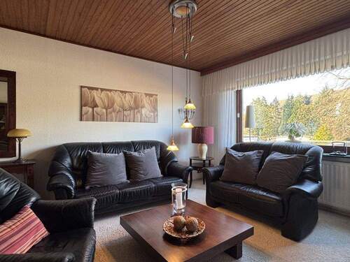 Wohnzimmer - 3 Zimmer Reihenendhaus in Bremen