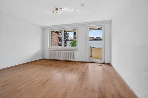 Wohnzimmer - 4 Zimmer Etagenwohnung in Bielefeld