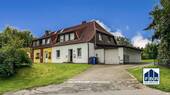 Zufahrt und Frontansicht - 5 Zimmer Doppelhaushälfte zum Kaufen in Lübow