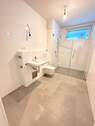Bad mit bodengleicher Dusche - 2 Zimmer Etagenwohnung zur Miete in München