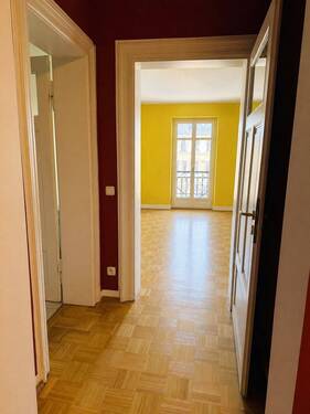Blick zum Wohnzimmer - 3 Zimmer Etagenwohnung zum Kaufen in Dresden