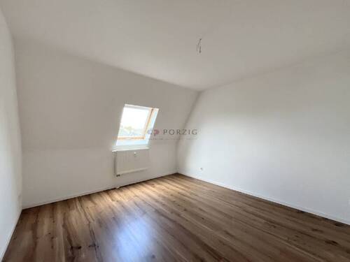Schlafzimmer - 2 Zimmer Etagenwohnung zur Miete in Limbach-Oberfrohna