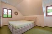 Schlafzimmer DG - 