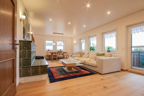 Wohnzimmer EG - Mehrfamilienhaus, Wohnhaus mit 250,00 m² in Ühlingen-Birkendorf zum Kaufen