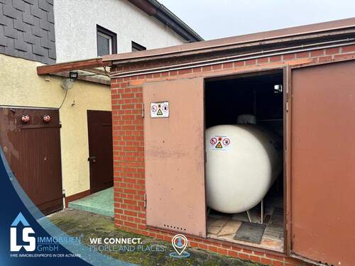 17 - 4 Zimmer Mehrfamilienhaus, Wohnhaus zum Kaufen in Sandau (Elbe)