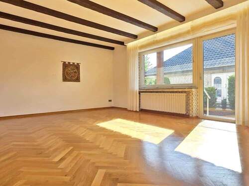 Wohnzimmer EG - Einfamilienhaus mit 207,60 m&sup2; in Porta Westfalica zum Kaufen