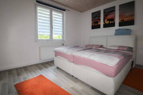 Schlafzimmer 2 OG - 