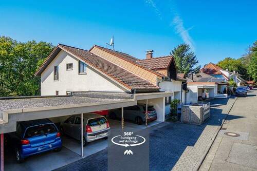 Hausansicht von Südosten - Helle 3-Zimmer-Wohnung mit überdachtem Balkon - sofort bezugsfrei