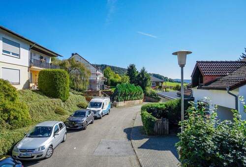 Ruhige Anliegerstraße - 3 Zimmer Etagenwohnung zum Kaufen in Wald-Michelbach