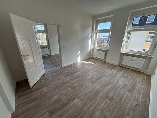 Wohnzimmer - Ideal als Erste Wohnung! Helle 2-Zimmer-Wohnung sucht Sie!