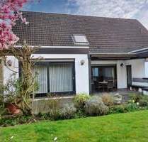 KR-Traar - Freistehendes, gepflegtes EFH für die große Familie mit über 170 m² Wfl. auf ca. 1.000 m² Traumgrundstück - Krefeld Verberg