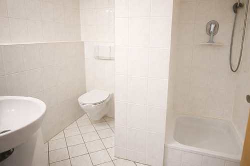 Bad - 2 Zimmer Etagenwohnung zum Kaufen in Leipzig